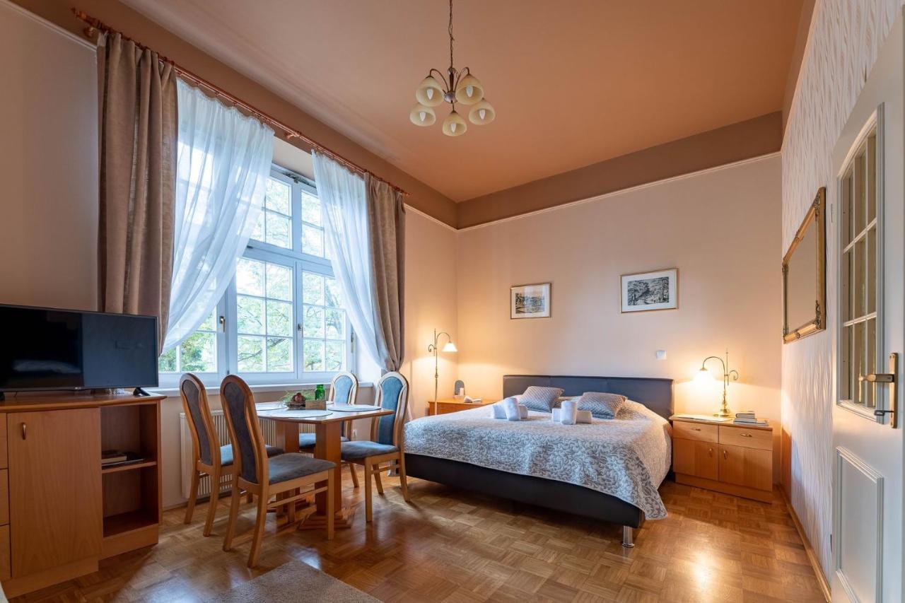 Apartments Vila Golf - Flucher Turizem โรกัชกา สลาทินา ภายนอก รูปภาพ