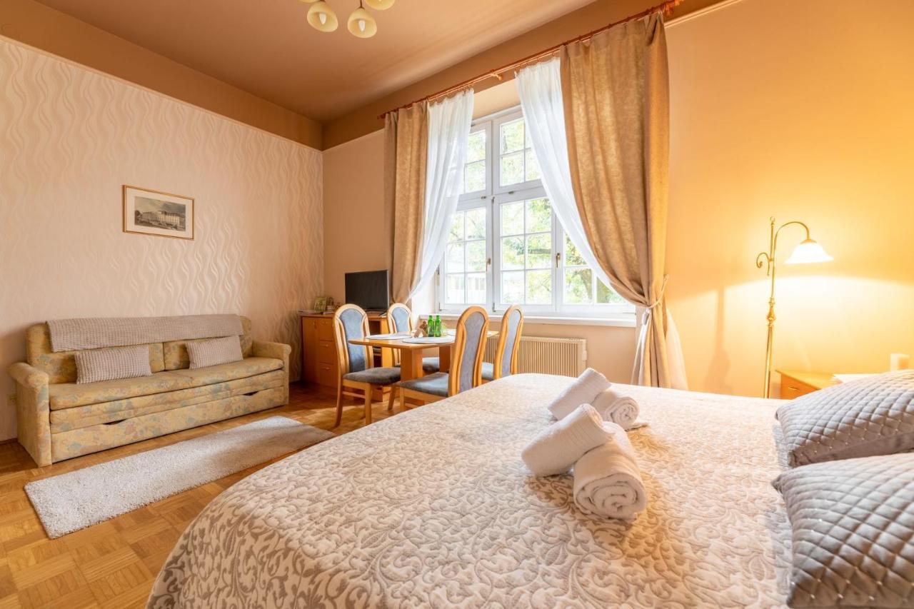 Apartments Vila Golf - Flucher Turizem โรกัชกา สลาทินา ภายนอก รูปภาพ