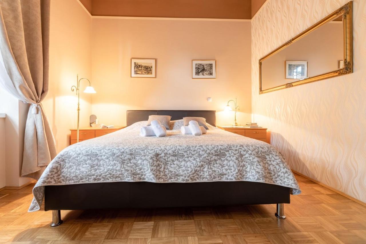 Apartments Vila Golf - Flucher Turizem โรกัชกา สลาทินา ภายนอก รูปภาพ
